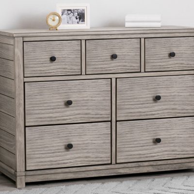 Monterey 7 Drawer Dresser with Interlocking Drawers